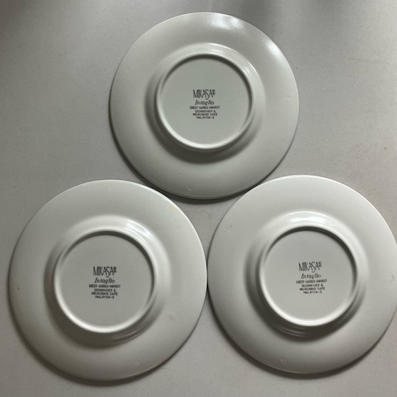 Mikasa Intaglio CAC29 Garden Harvest set of 3 Fruit Pattern Ceramic saucer 6.5” - Picture 5 of 11
